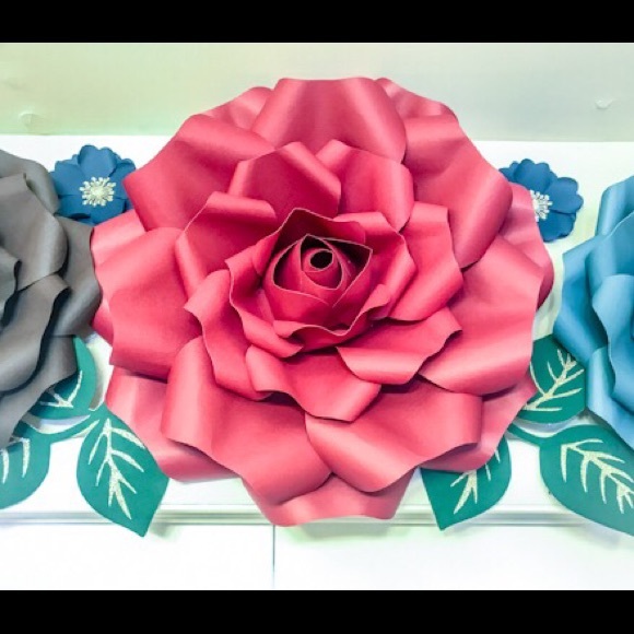 Paper Flower Set - Picture 2 of 2